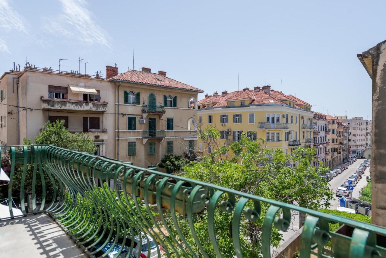 Apartment Pape Split Exterior photo
